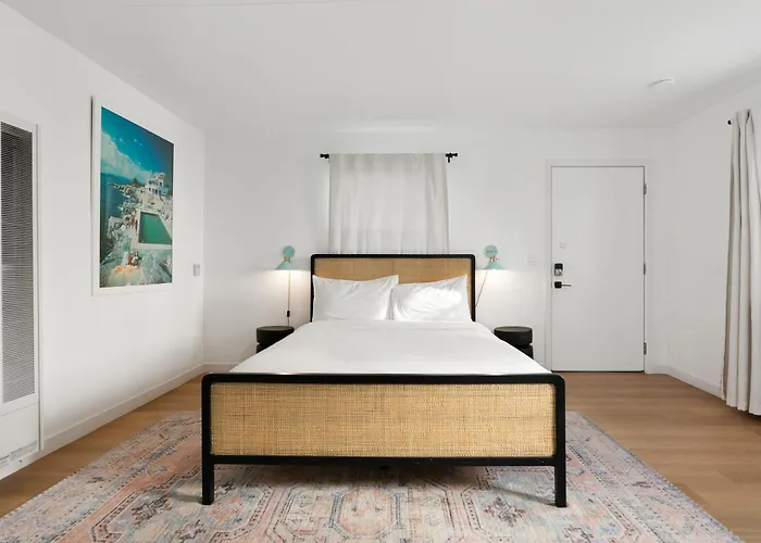 Aliza Hotel
